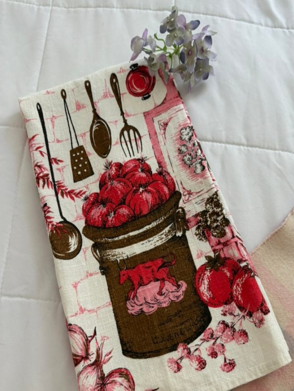 Vintage linen tea towel red brown design with kitchen utensils